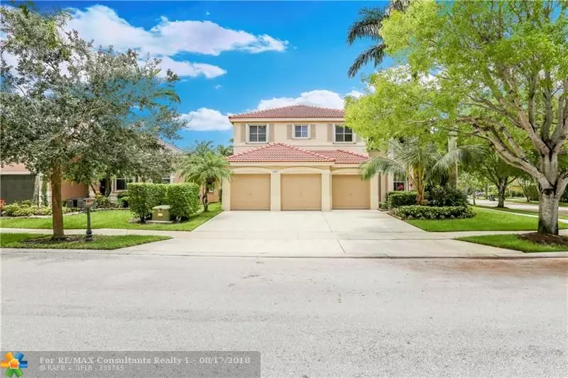 1107 Sunflower Cir, Weston, FL 33327