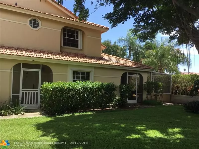 3368 Deer Creek Alba Cir, Deerfield Beach, FL 33442