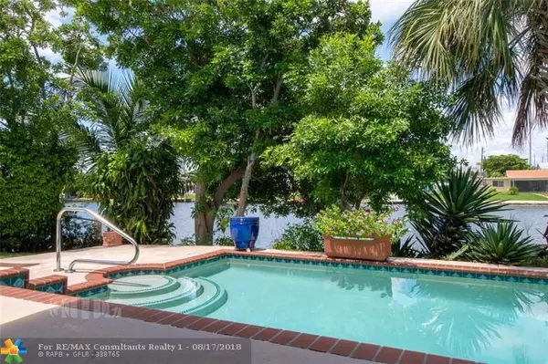 1001 NW 30th St, Wilton Manors, FL 33311