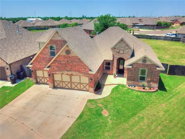 3021 Brookstone Court, Moore, OK 73160