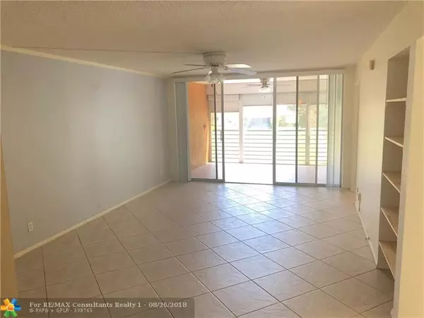 Davie, FL 33324,9520 Seagrape Dr  #205