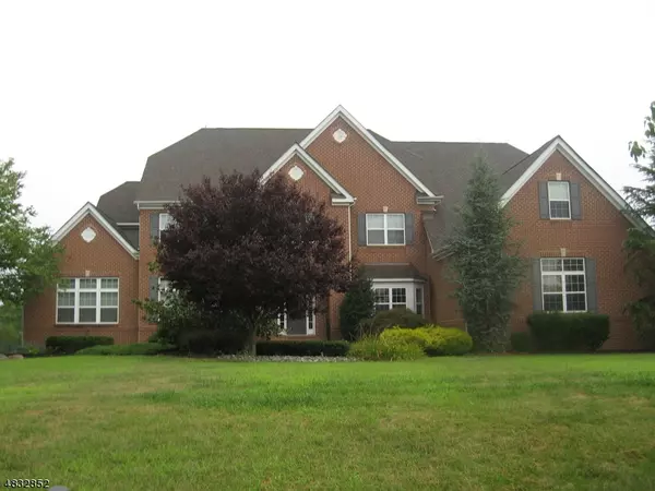 13 LEGENDS LN, Mansfield Twp., NJ 08022