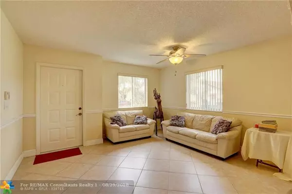 Coral Springs, FL 33071,903 NW 104th Way  #903