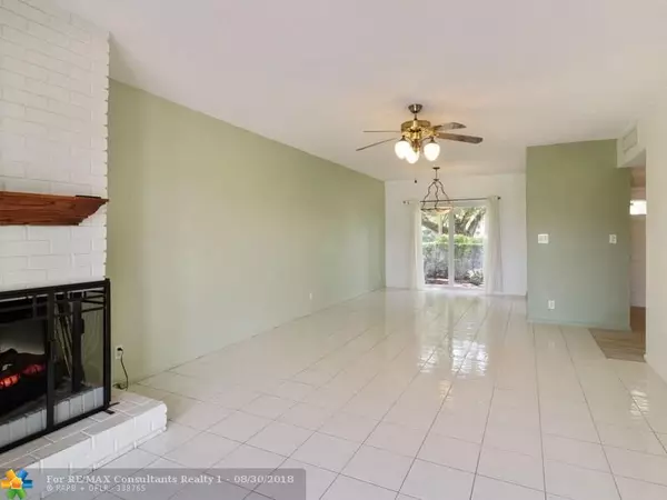 Pompano Beach, FL 33069,3129 N Palm-Aire Drive  #3129