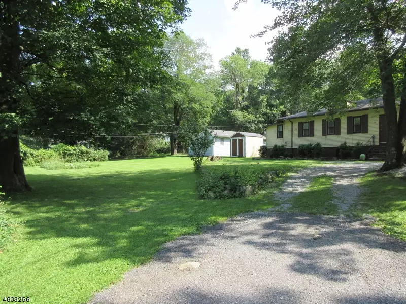 2 MARTIN VIEW RD, Jefferson Twp., NJ 07849