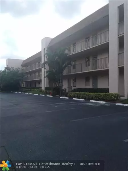 Sunrise, FL 33322,10130 Sunrise Lakes Blvd  #302