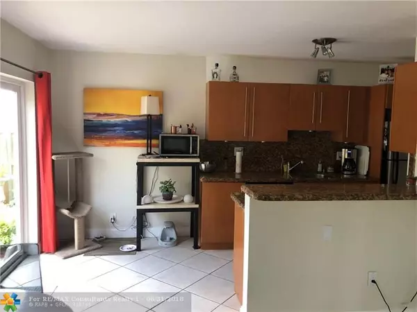 Fort Lauderdale, FL 33304,1424 HOLLY HEIGHTS DR  #3