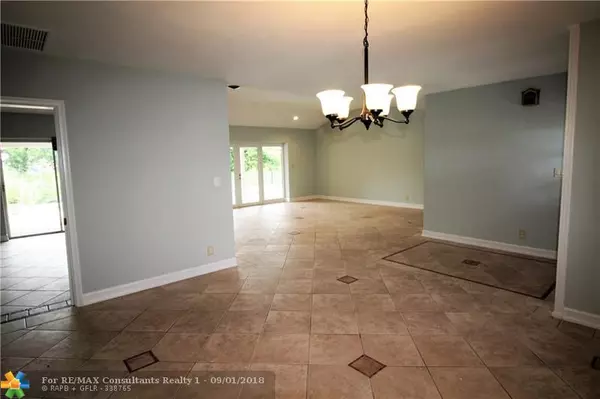 Plantation, FL 33317,801 W Tropical Way