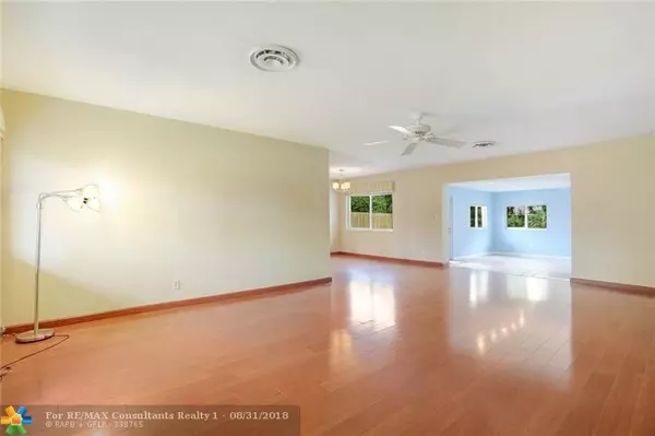 Lighthouse Point, FL 33064,2751 NE 53rd Ct