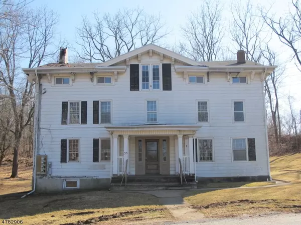 55 Gingerbread Castle Rd, Hamburg Boro, NJ 07419