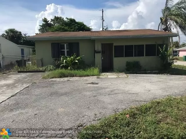 1337 W 24th St, Riviera Beach, FL 33404