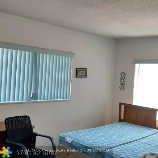 Hallandale, FL 33009,2200 E Hallandale Beach Blvd  #212