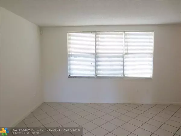 Lauderdale By The Sea, FL 33062,1900 Oceanwalk Lane  #100