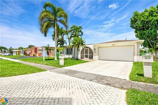 7911 NW 20th Ct, Sunrise, FL 33322