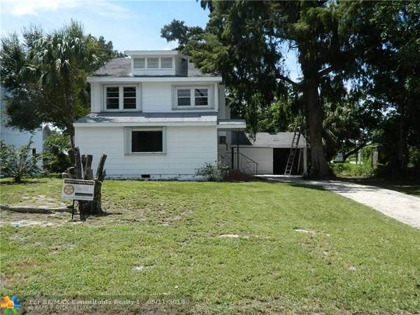 37030 3rd St, Canal Point, FL 33438