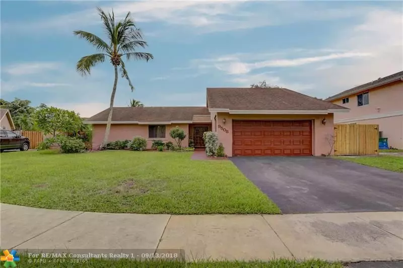 9508 SW 8th St, Pembroke Pines, FL 33025