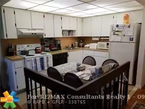 Plantation, FL 33324,619 N University Dr  #7