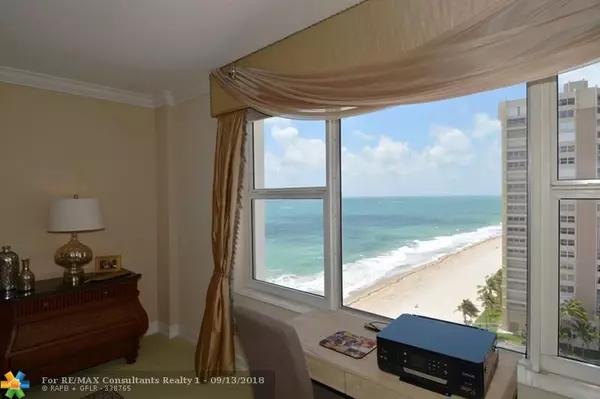 Lauderdale By The Sea, FL 33308,3900 N Ocean Dr  #14F