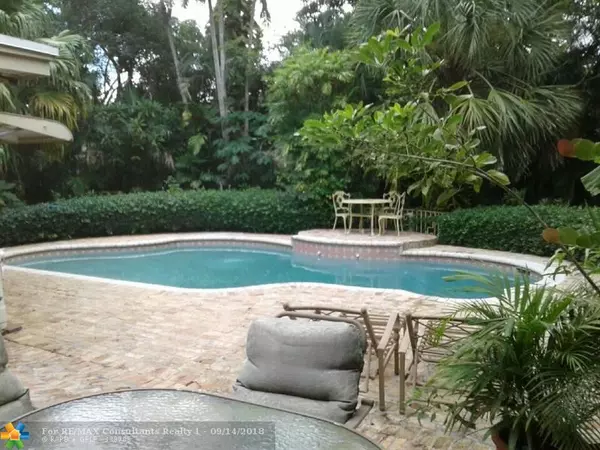 Plantation, FL 33317,625 Ixora Ln