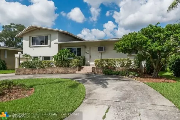 2555 Okeechobee Ln, Fort Lauderdale, FL 33312