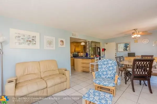 Miami Beach, FL 33141,8305 Crespi Blvd  #4D