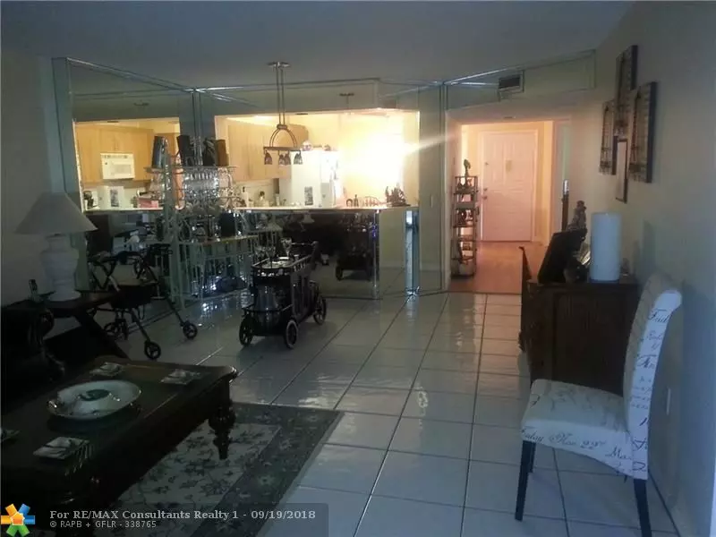 7500 Trent Dr  #101, Tamarac, FL 33321