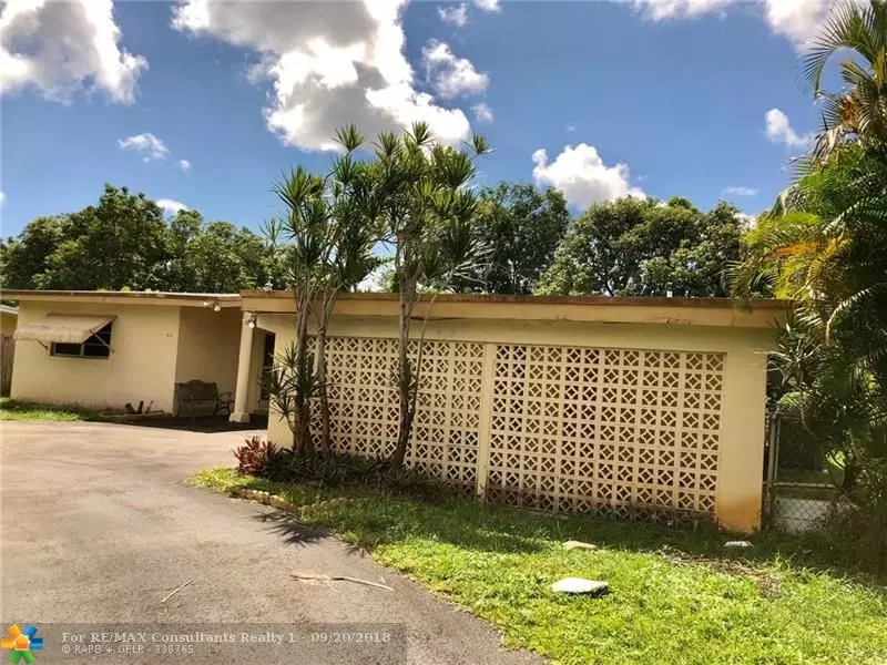 410 NE 177th St, North Miami Beach, FL 33162