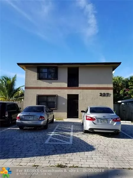 227 SW 2nd St, Pompano Beach, FL 33060