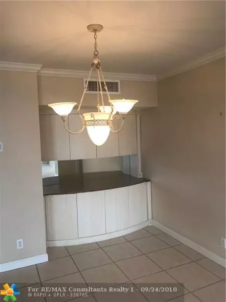 Aventura, FL 33180,20225 NE 34th Ct  #2417