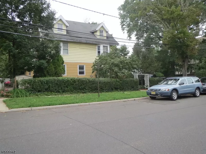 Bound Brook Boro, NJ 08805,325 HAMILTON ST
