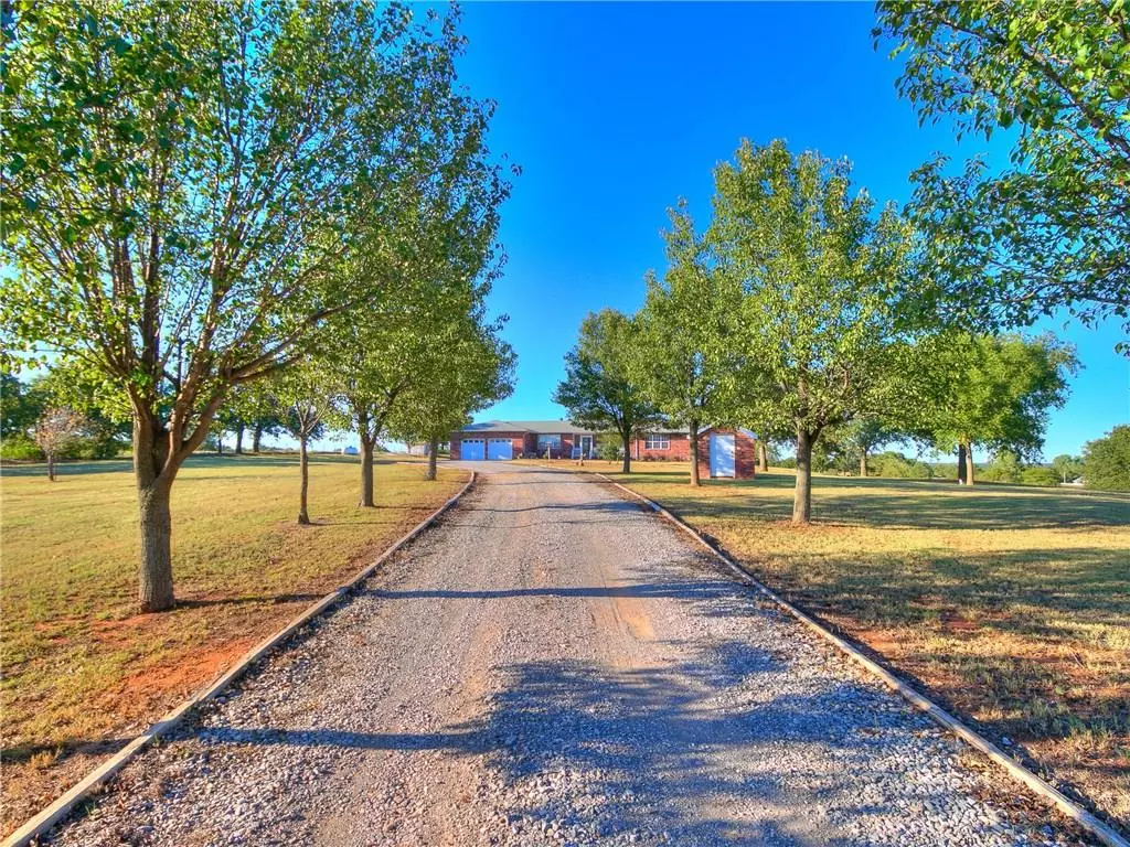 Lindsay, OK 73052,11279 190th Street