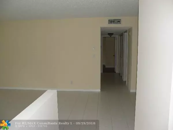 Deerfield Beach, FL 33442,225 Deer Creek Blvd  #908