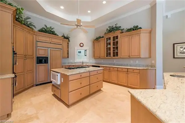 345 Chancery CIR, Naples, FL 34110