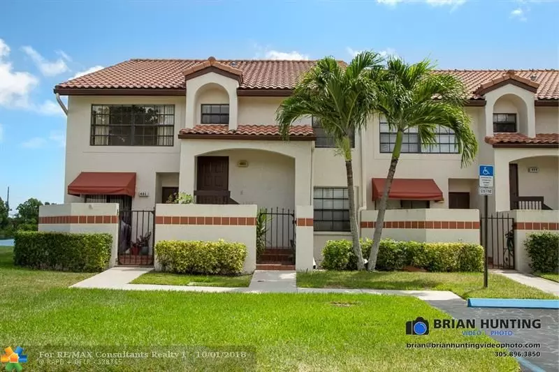 402 Lincoln Ct  #402, Deerfield Beach, FL 33442