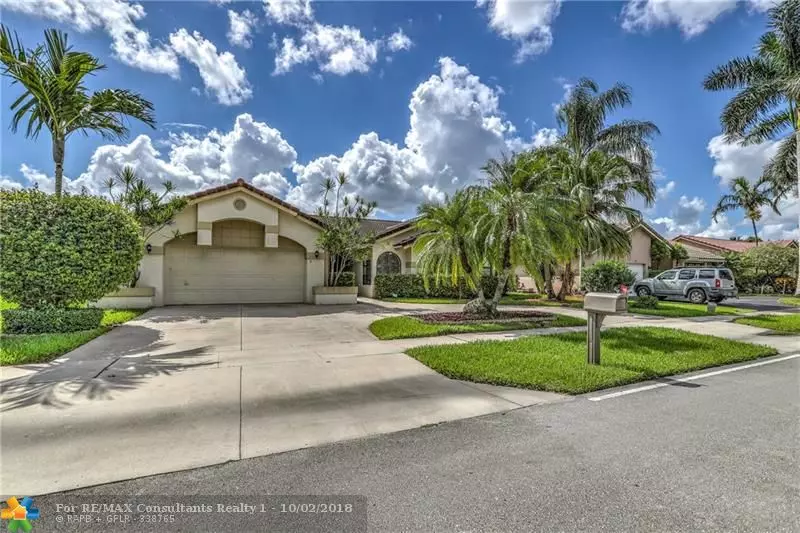 10202 NW 6th St, Plantation, FL 33324