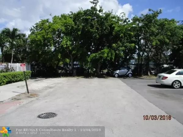 Fort Lauderdale, FL 33304,660 NE 11th Ave  #107