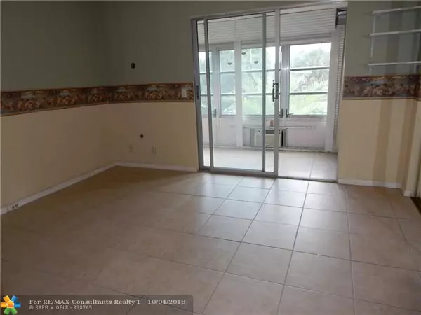 Deerfield Beach, FL 33442,283 Newport R  #283