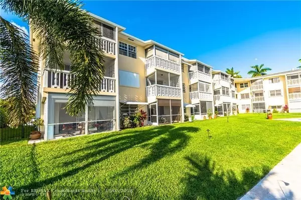 Pompano Beach, FL 33060,700 Pine Dr  #103