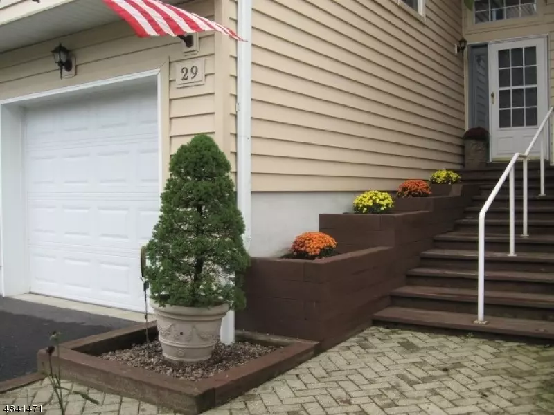 29 RHEA RUN, Hampton Twp., NJ 07860