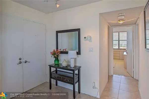 Fort Lauderdale, FL 33304,936 Intracoastal Dr  #14A