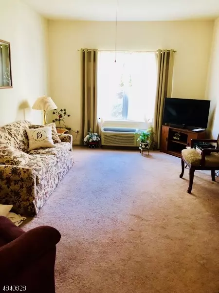 7207 RICHMOND RD #207, West Milford Twp., NJ 07480