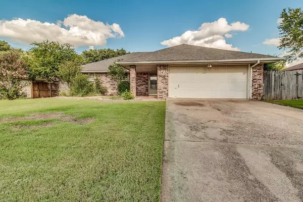 1214 W Churchill Boulevard, Purcell, OK 73080