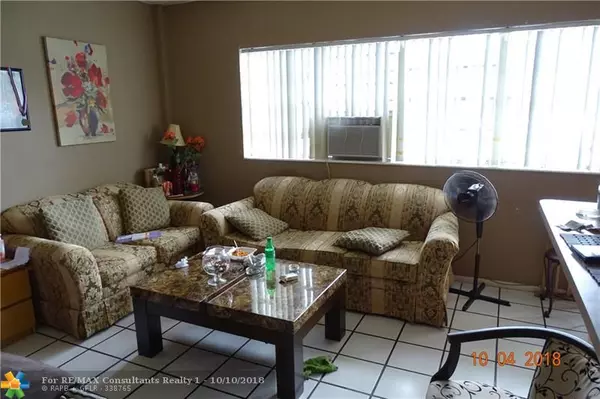 Hallandale, FL 33009,26 Diplomat Pkwy  #2261
