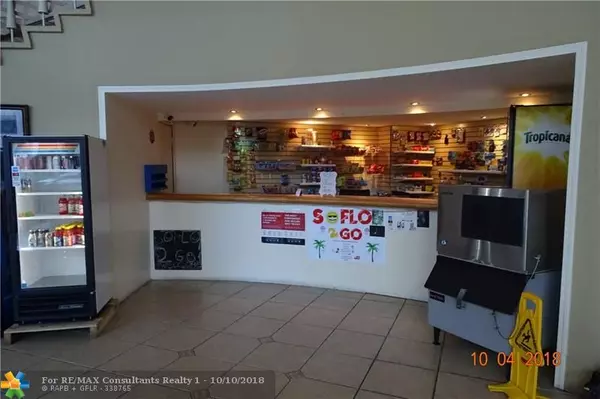 Hallandale, FL 33009,26 Diplomat Pkwy  #2261