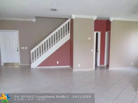 Weston, FL 33327,1543 Estancia Cir