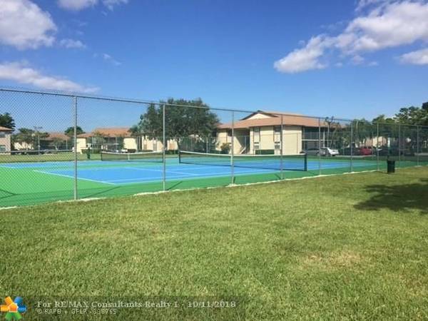 10043 Winding Lake Rd  #102, Sunrise, FL 33351