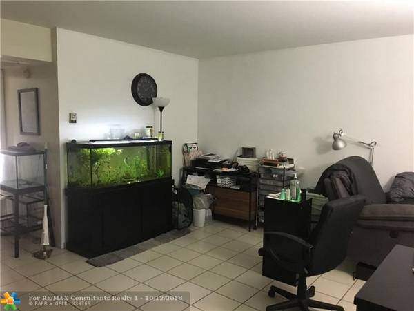 7601 NW 42nd Pl  #102, Sunrise, FL 33351
