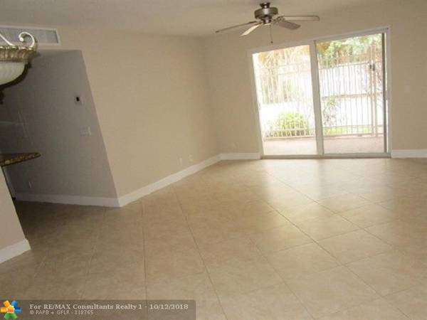 Pompano Beach, FL 33062,32 NE 22nd Ave  #104