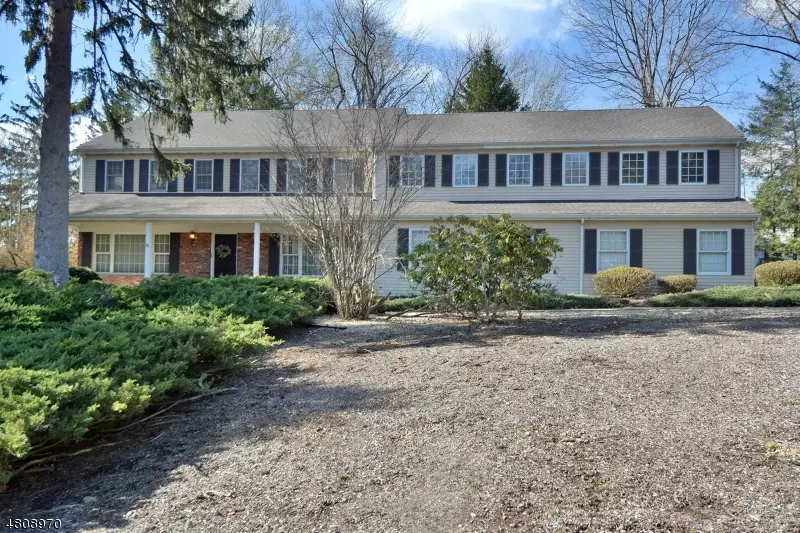 5 RANCH RD, Upper Saddle River Boro, NJ 07458