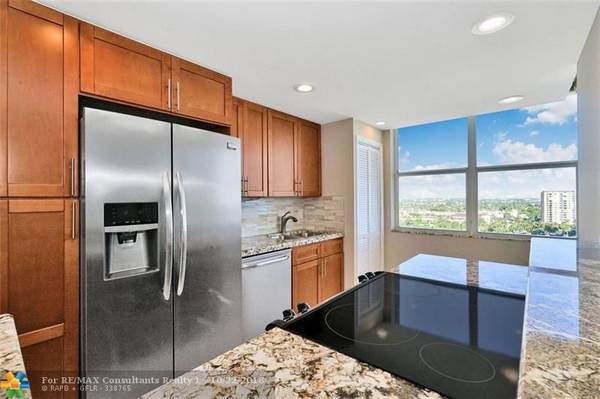 Lauderdale By The Sea, FL 33308,5200 N Ocean Blvd  #1504E